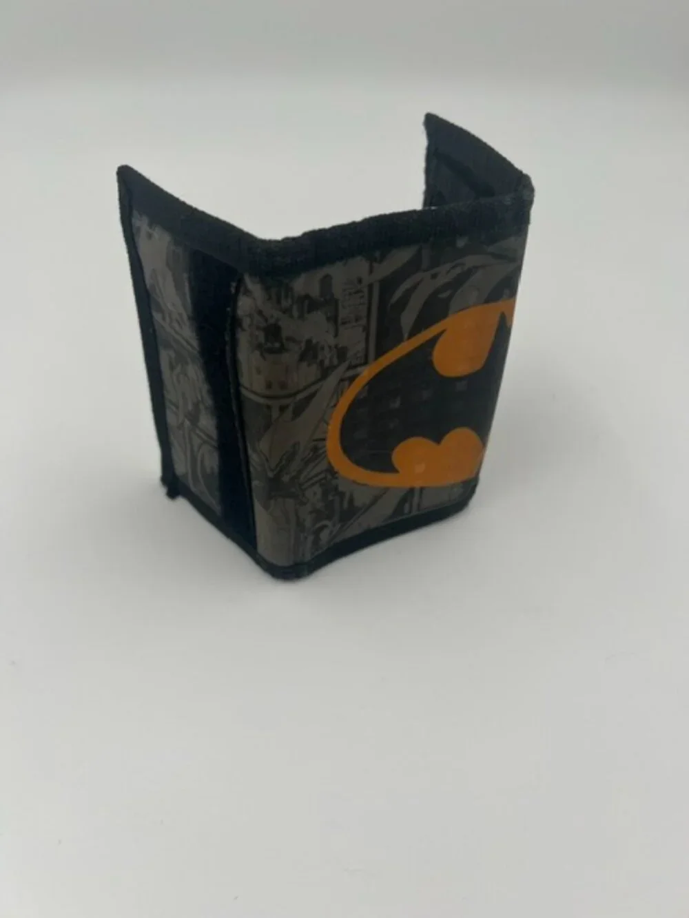 Vintage Batman Rubberized Bi-fold Wallet Graphic Comic Zipper Pocket Keyring